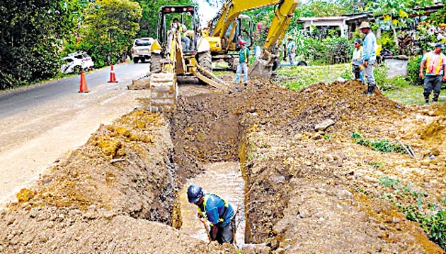 Daño en tubería mantuvo la ciudad de Santiago sin agua