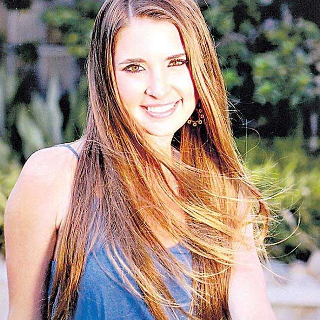 » Gabriela I. Vallarino Chevalier. La linda señorita Gabriela Isabel participará en el Festival de Debutantes 2014 de las Damas Guadalupanas. Es hija del hogar formado por el señor Octavio Vallarino Ferrer y la señora Jeanette Chevalier de Vallarino.