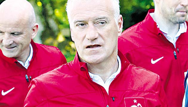 Deschamps tratará de despejar las dudas en torno a su equipo.(AP)