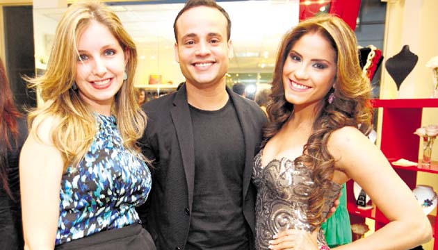 5. Teresita Orillac, Jossy Jiménez y Andrea Batista.