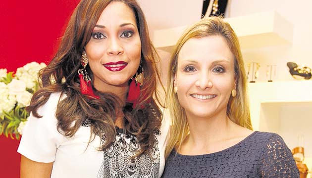8. Luz Valdivieso y Alexandra Ciniglio.
