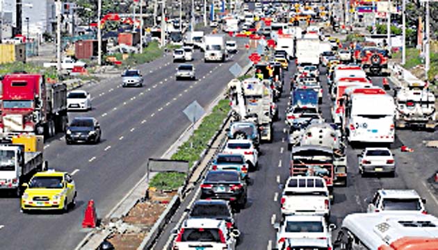 Trabajos viales complican el tráfico vehicular
