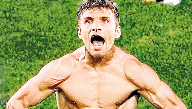 Thomas Müller mostró su poderío ofensivo al anotar un triplete.