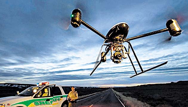Seguridad. El uso de los drones como vigilante policial ya se ha visto en Panamá también. Son bastante eficientes, ya que cubren un gran campo visual, son rápidos y pequeños.