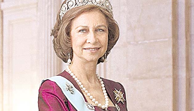 Lleva 38 años en el trono.