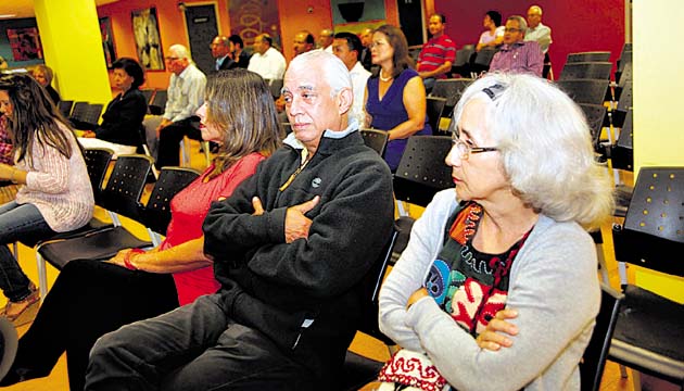 Parte del público que asistió a la gala literaria en la Binal.
