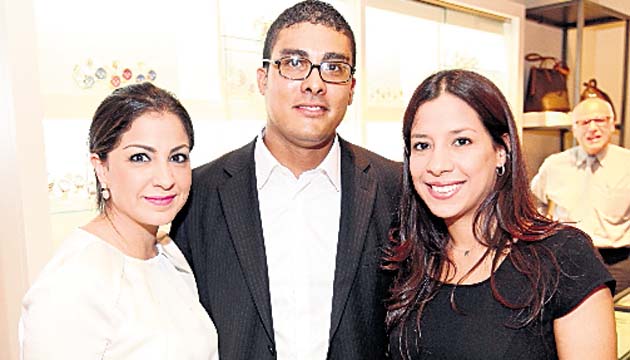 2. Ingrid Chizmar, Rolando Matos y Michelle Endara.