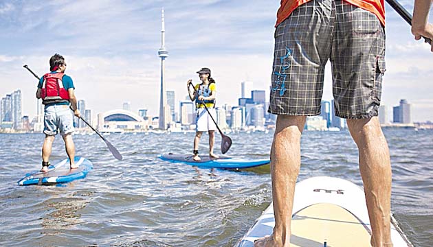 Al borde del lago Ontario se encuentra el centro Harbourfront Canoe & Kayak, en el que se dictan cursos de Stand up paddle.