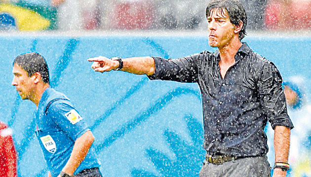 Joachim Löw espera consagrarse con Alemania este año.(AP)