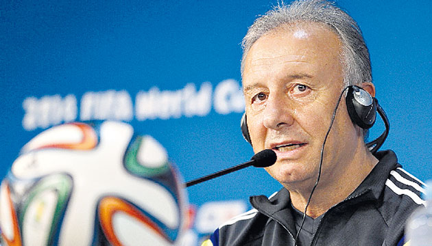 El italiano es el entrenador mejor pagado de Asia desde que tomara las riendas de Japón después del Mundial de Sudáfrica 2010. Zaccheroni percibe 2.1 millones de dólares anuales.