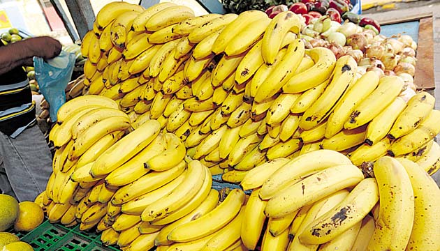 Otro de los incrementos está en el precio de la libra de guineo.(Archivo.)