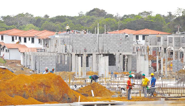 Promotores están dispuestos a seguir invirtiendo en la construcción de viviendas y esperan que el Estado continúe ofreciendo incentivos.(Edwin González )