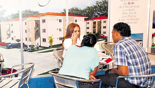 Sector busca poder seguir construyendo viviendas asequibles para los panameños.(Archivo)
