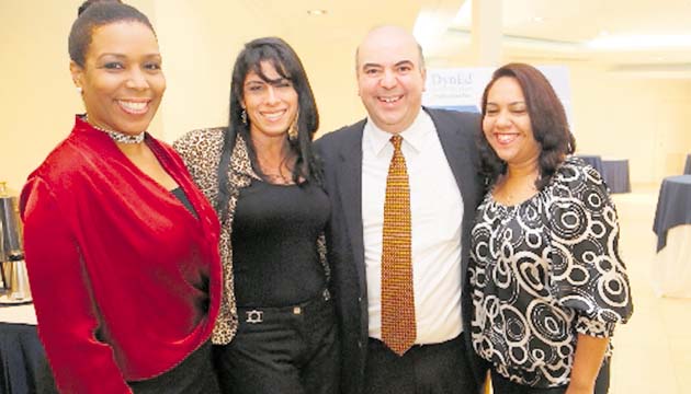 5. Davina Cole, Bárbara Soto, Alejandro De Souza y Elisa González.