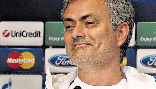José Mourinho adquirió al atacante que deseaba.(Archivo)