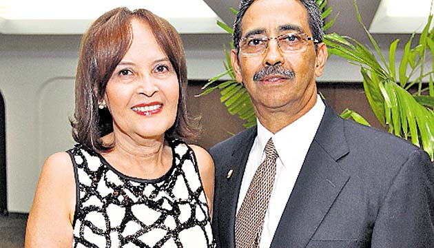 2. Laura de Rojas y Heraclio Rojas.