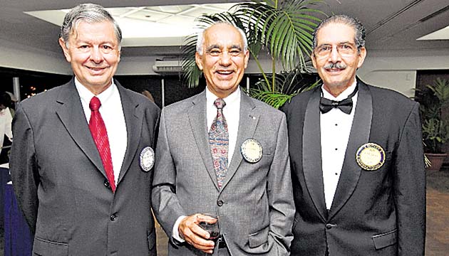 9. Alejandro Sosa, Carlos Vásquez y Eric Quintero.