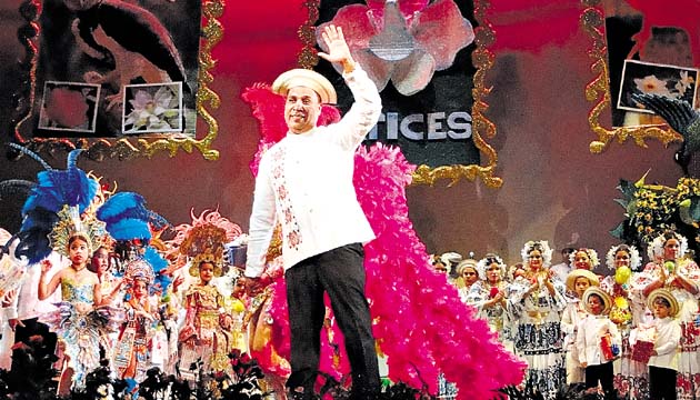 Será una presentación con mucho colorido para goce de todos.