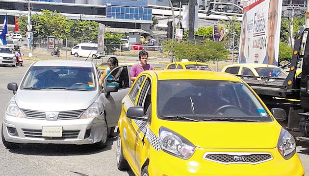 La cantidad de siniestros registrados en autos presenta pérdida para empresas.(Morielle Lamuño)