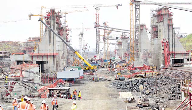 La ampliación del Canal de Panamá se espera que culmine en 2015.(Archivo)