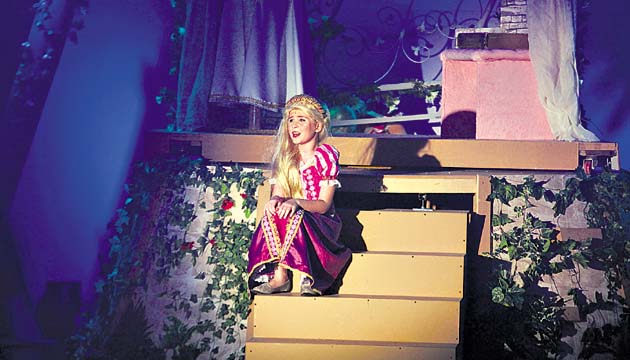 Siete interpretan a la bella Rapunzel