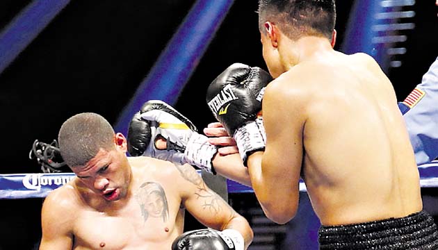 Noquean de nuevo a ‘Juanma’. En lo que podría ser uno de sus últimos combates de su carrera, el boricua Juan Manuel López (izq.) volvió a ser noqueado, esta vez por el mexicano Francisco Vargas. El desenlace fue al final del tercer “round”.
