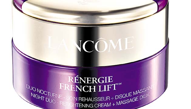 Renergie French Lift. La reconocida casa de cuidado de la piel, Lancôme presentó en Panamá el tratamiento que elimina las arrugas y reafirma la piel, el primer dúo de noche – crema de masaje + disco reafirmante, inspirado en las técnicas de masajes del reconocido instituto.