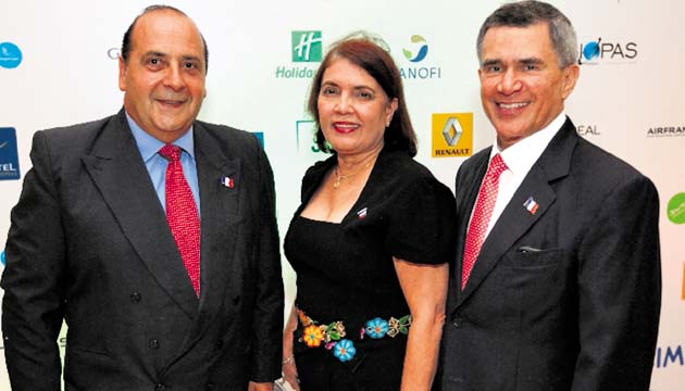 5. Antoine Ávila, Marta de Lima y Ramón Lima.