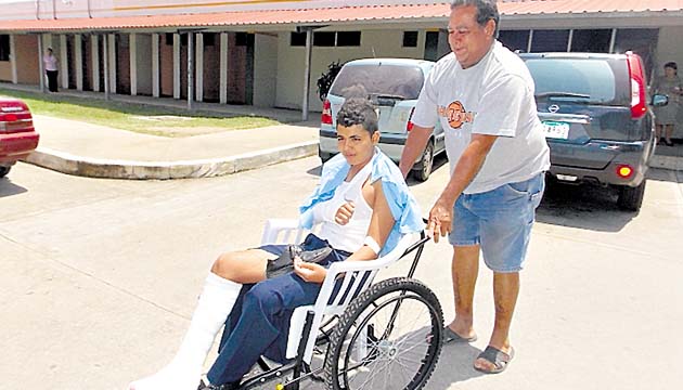 Jorge Ávila sufrió quebradura en una pierna y en un brazo.(Zenaida Vásquez)