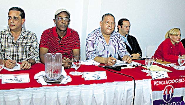El PRD, inmerso en peticiones de renuncias e intereses económicos