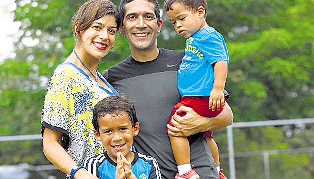 La familia completa asistió al taller.(Anayansi Gamez)