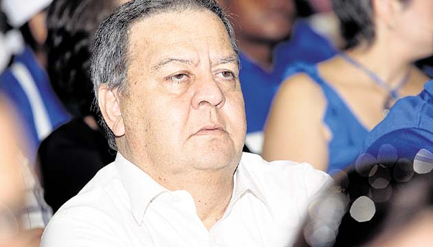Opiniones encontradas sobre la designación de Pinzón. Mario rognoni: “Yo siento realmente que si el marco de la ley dice que solo puede ser un civil el jefe de la Policía, entonces Omar Pinzón cumple con los requisitos porque él ya cumplió 25 años de servicio; en otras palabras está jubilado, pero conocer en detalle el funcionamiento de esta institución es una ventaja”.
