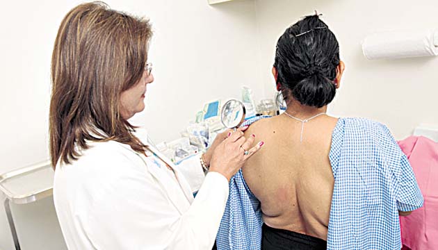 Menos del 1% de las personas que visitan el país hacen uso del seguro