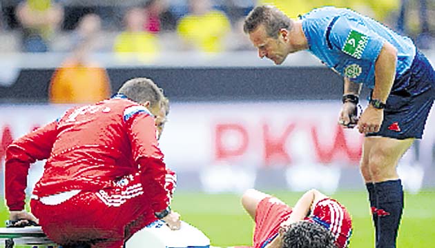 Martínez sufre lesión durante la final de la Supercopa alemana