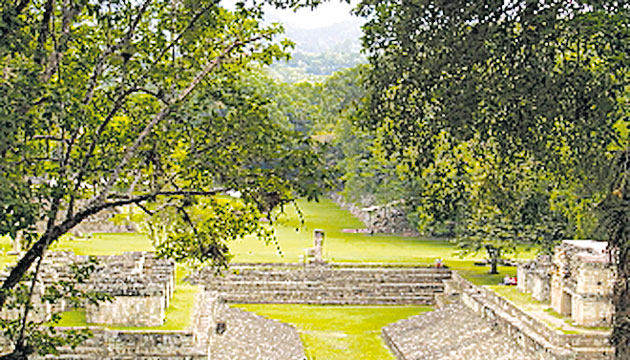 Uno de los sitios arqueológicos más importantes de la antigua civilización maya, ubicado en el Municipio de Copán Ruinas, departamento de Copán.
