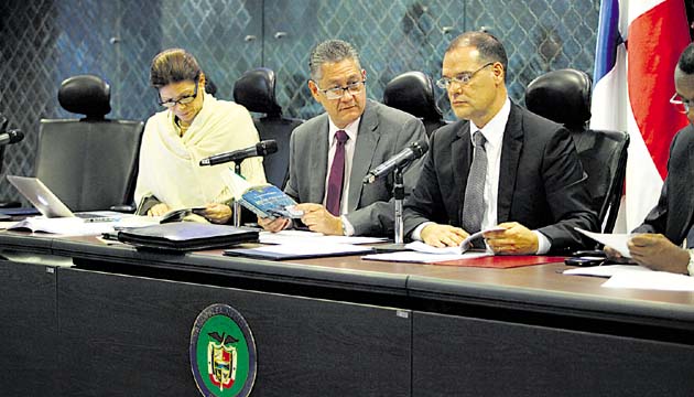 Discusión de reformas sigue en suspenso