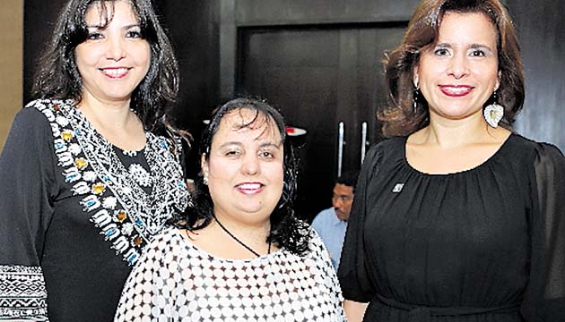 3. Georgina Bordelón, Gina de la Guardia y Mayteé Zachrisson.