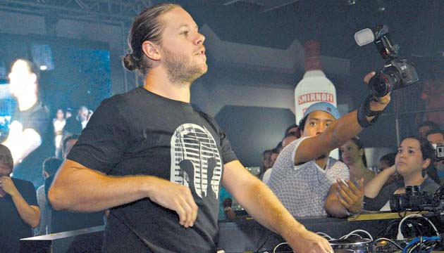 Dahlbäck fue el primero en salir al escenario. (Lente Paparazzi.)