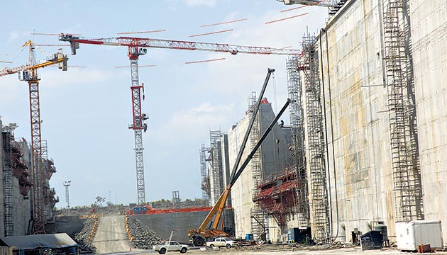 La ampliación del Canal de Panamá sigue avanzando.(Archivo)