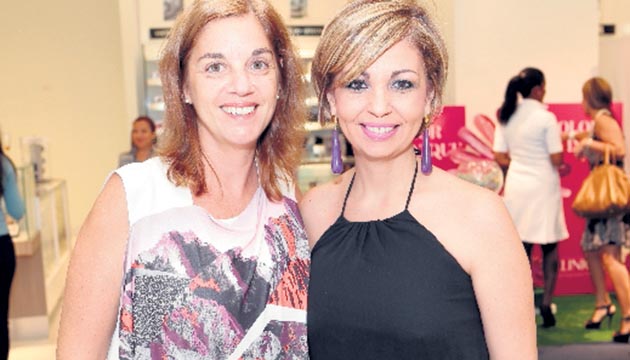 4. Vicky White y Laura Fábrega.