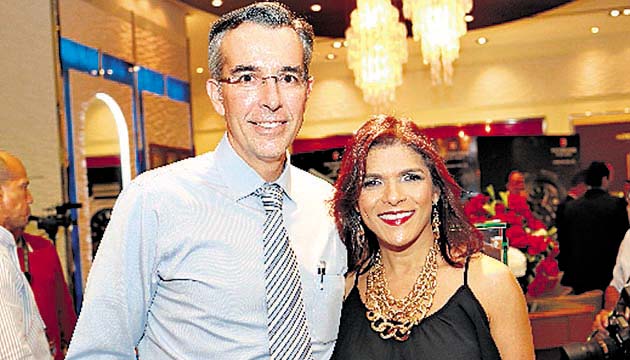 2. Agustín de la Guardia y Eva Quinzada.