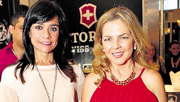 3. Malena de Cachafeiro y Claudia de Botero.