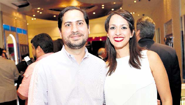 5. José Acrich y Madeleine Araúz.
