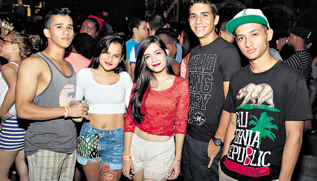 Los jóvenes disfrutaron del festival con ‘outfits’ muy cómodos.