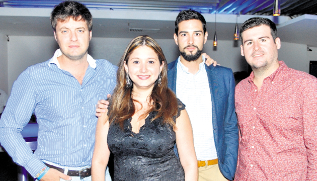 4. Javier Jiménez, Helena Carrillo, Carlos Smith y Roberto Mathin.