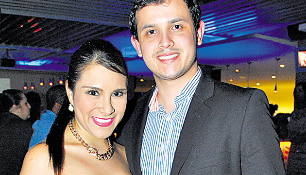 7. Siria Almache y Alex Díaz.