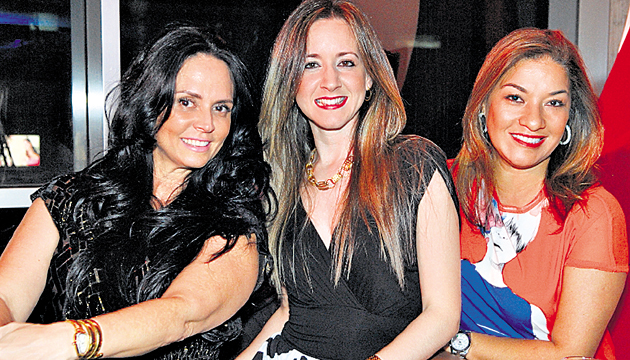 12. Nubia Llera, Janet Leyva y Deyka Lauchu.