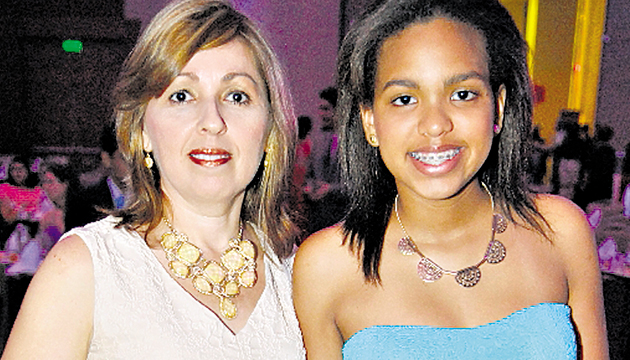 9. Graciela Vergara y Lenibel Galván.