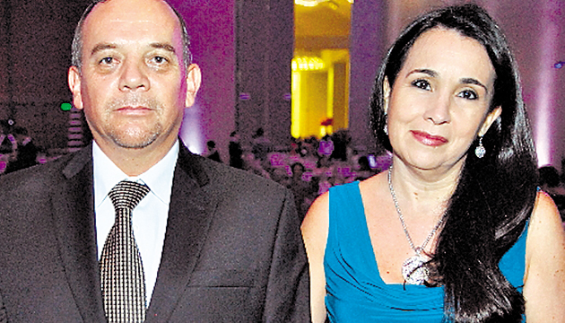 11. Bolívar Landazuri y Gabriela de Landazuri.