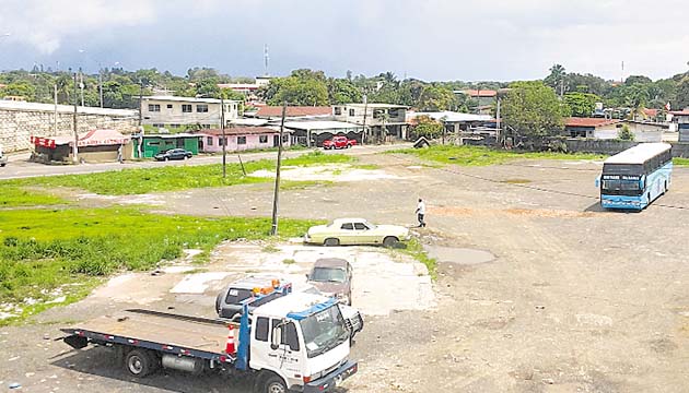 En terreno del Municipio de Santiago se erigirá la Casa de Gobierno.(José Manuel Adames)